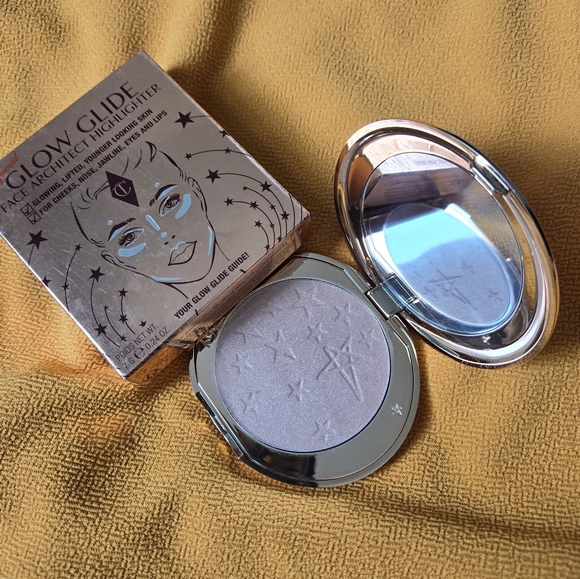 Charlotte Tilbury Glow Glide Face Architect Highlighter PINK TALK GLOW - Picture 4 of 7